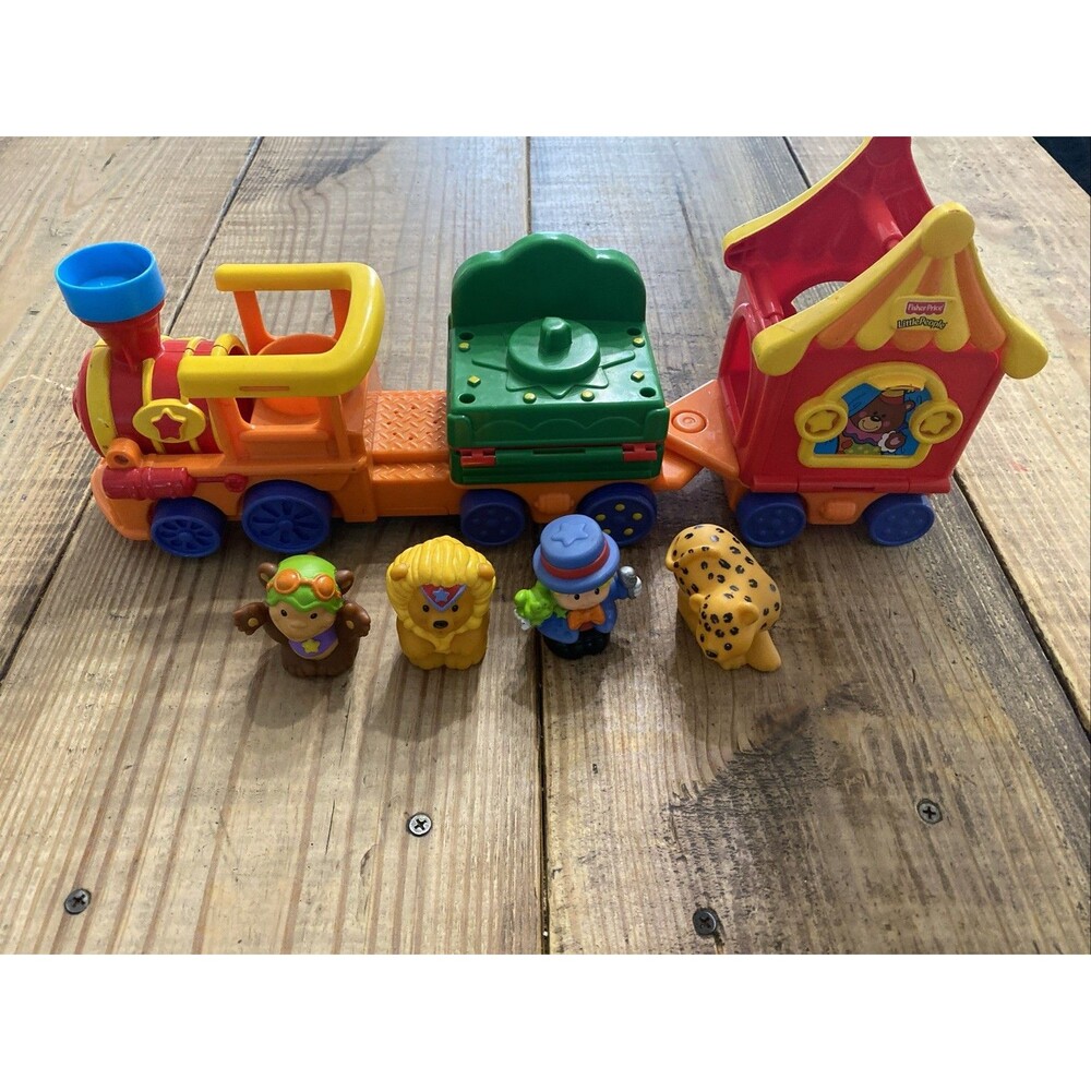 Fisher Price Little People 1998 Circus Train Motorized Carnival W/ Figures